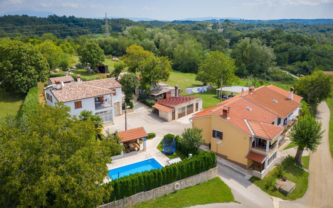 Villa Semy Pazin Bagian luar foto