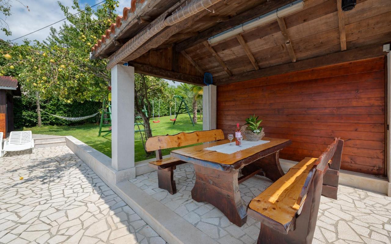 Villa Semy Pazin Bagian luar foto